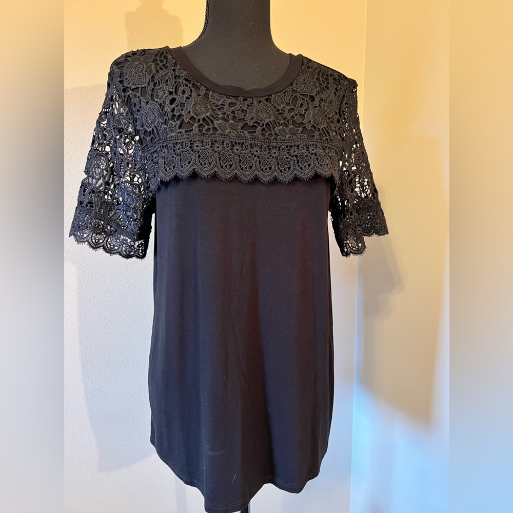 Adrianna Papell Crochet Trim Short Sleeve Top